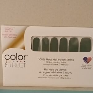 Color Street Green Nail Polish Strips (She's A Trooper)